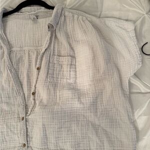 Old Navy White Casual Button Down Shirt with Textured Fabric